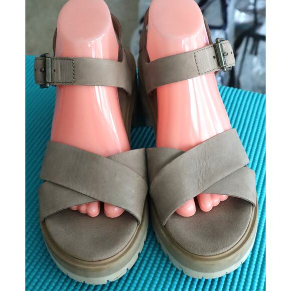 Timberland Platform Sandal 9.5 Taupe Leather Nubuck Open Toe Lug Sole Block Heel - Picture 2 of 9